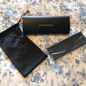 BURBERRY EYEGLASS CASE NEW